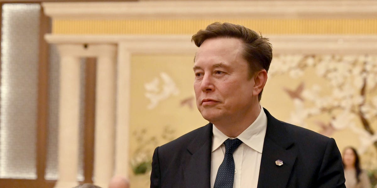 Elon Musk's plan to keep complete control of SpaceX even after it goes public