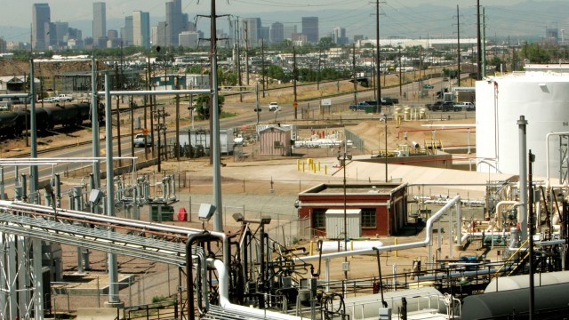 Environmental groups to sue Canada's Suncor over Colorado refinery emissions