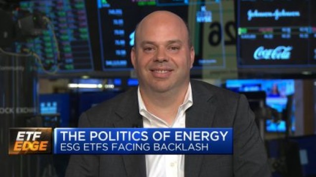 https://images.financialmodelingprep.com/news/etf-edge-rosenbluth-dives-deep-on-esg-controversy-20220907.jpg