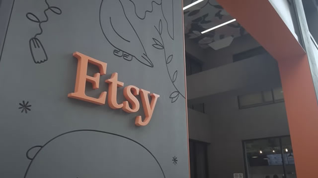 Etsy stock sinks on CEO change — Silverman stepping down, Depop chief to take over
