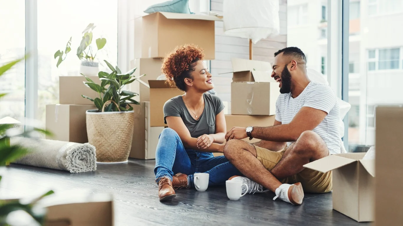 Everyone Plans to Downsize in Retirement. Almost Nobody Actually Saves Money Doing It