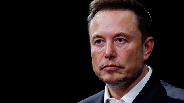 Exclusive: Tesla director Gebbia says he discussed selling house to Musk