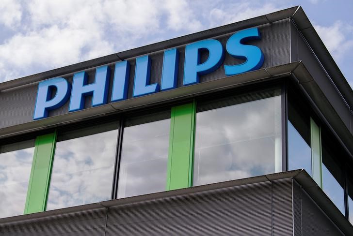 Exor closes in on Philips' 20% stake