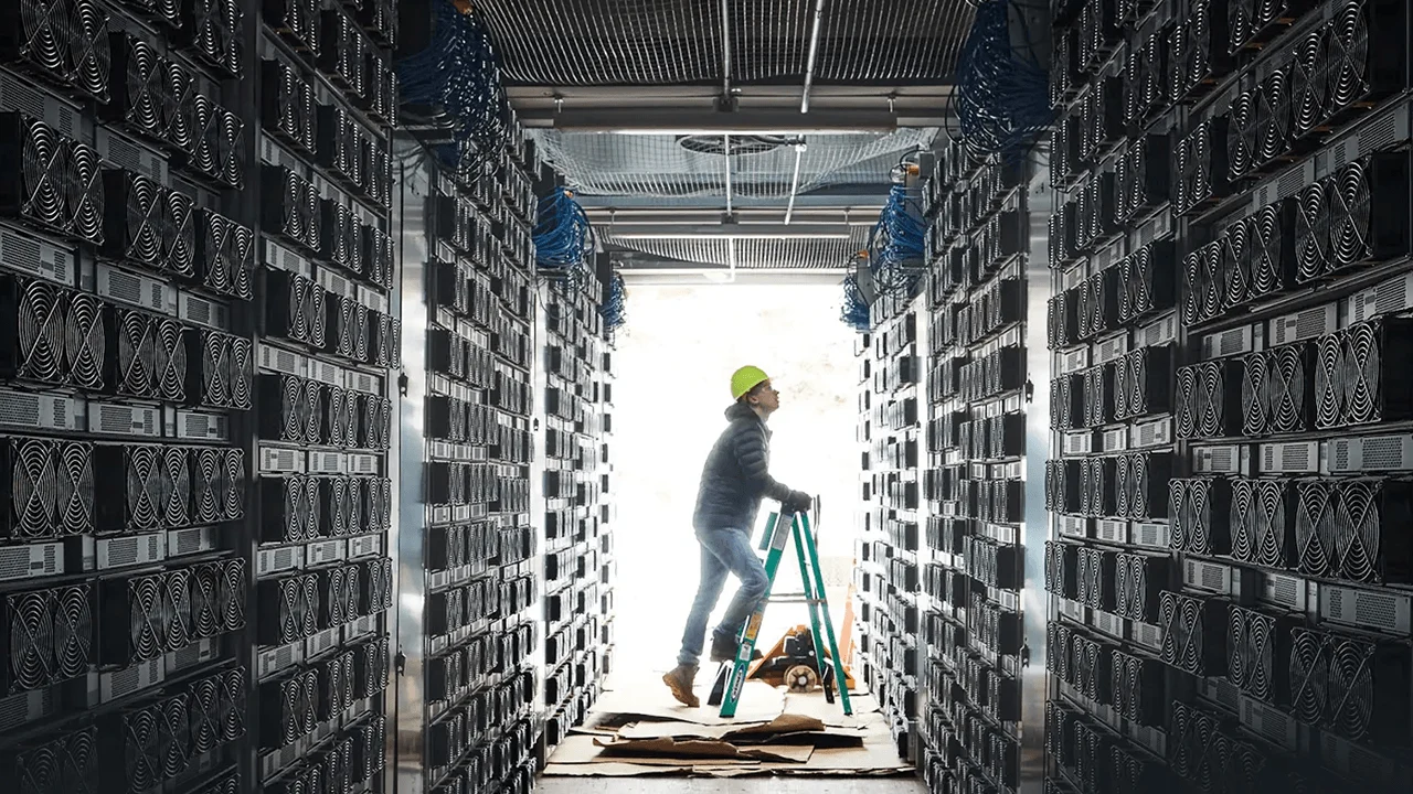 Expert Flags Bitcoin's First Hashrate Bear Market as Network Sheds 145 EH/s