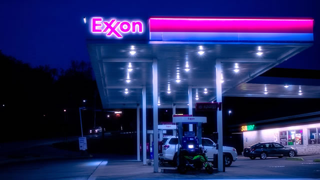 Exxon Slips on Chance of Weak Earnings