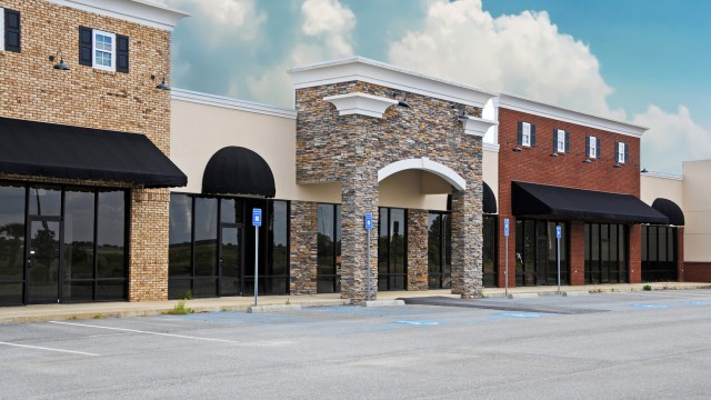 Federal Realty Investment: A Growing Dividend Aristocrat With A 4.3% Yield