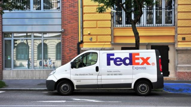 FedEx (FDX) Share Price Increases on Dividend Hike of 10%