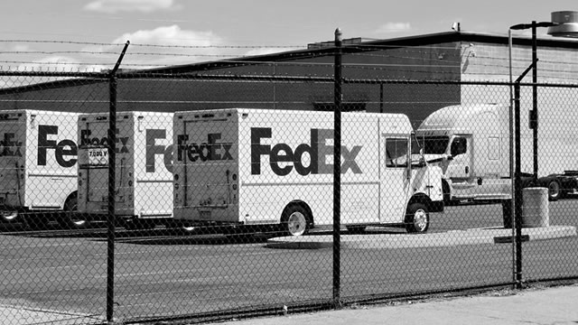 FedEx: Premium Revenue Mix And Network Transformation Support A Buy