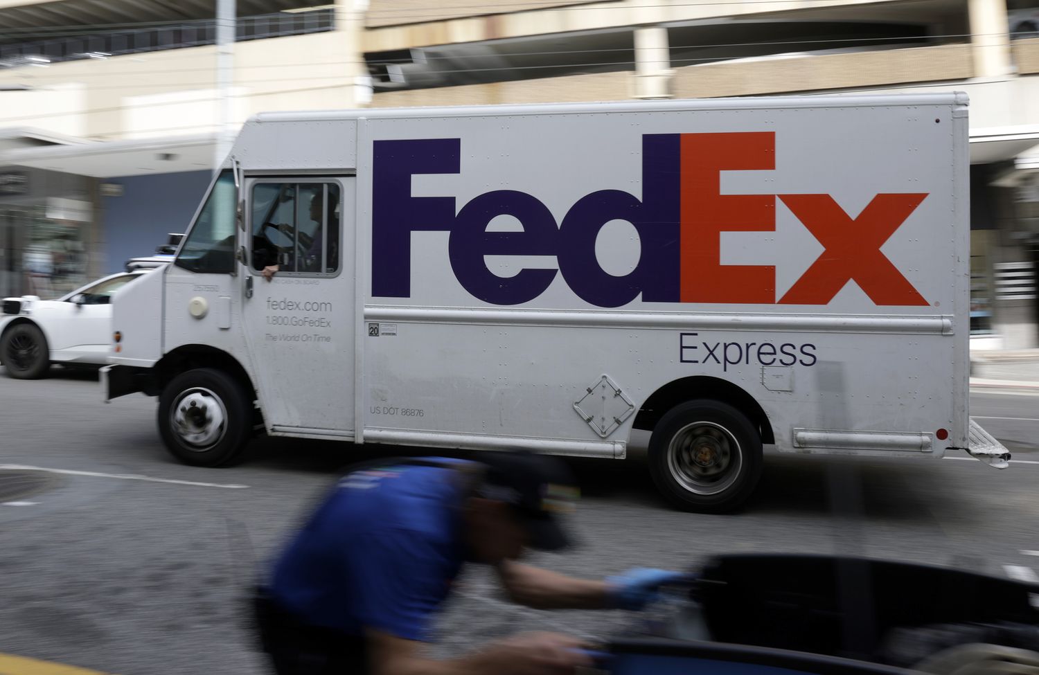 FedEx Stock Pops as Shipping Giant Reinstates Its Full-Year Outlook