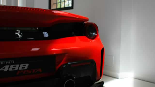 Foto von Ferrari: Iconic Brand, Unrelenting Growth, We Are Bullish