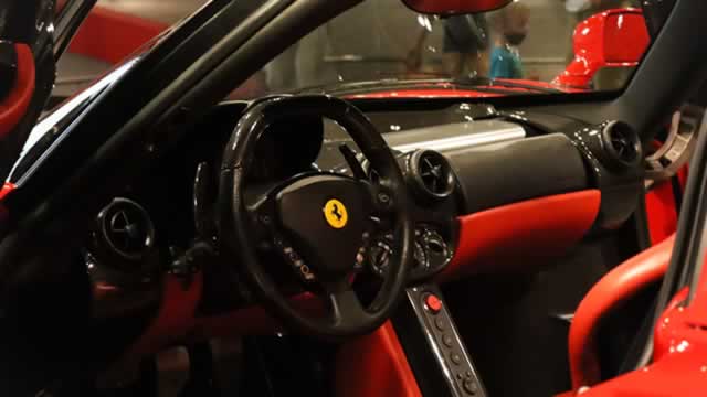 Foto von Ferrari (RACE) Upgraded to Buy: Here's What You Should Know