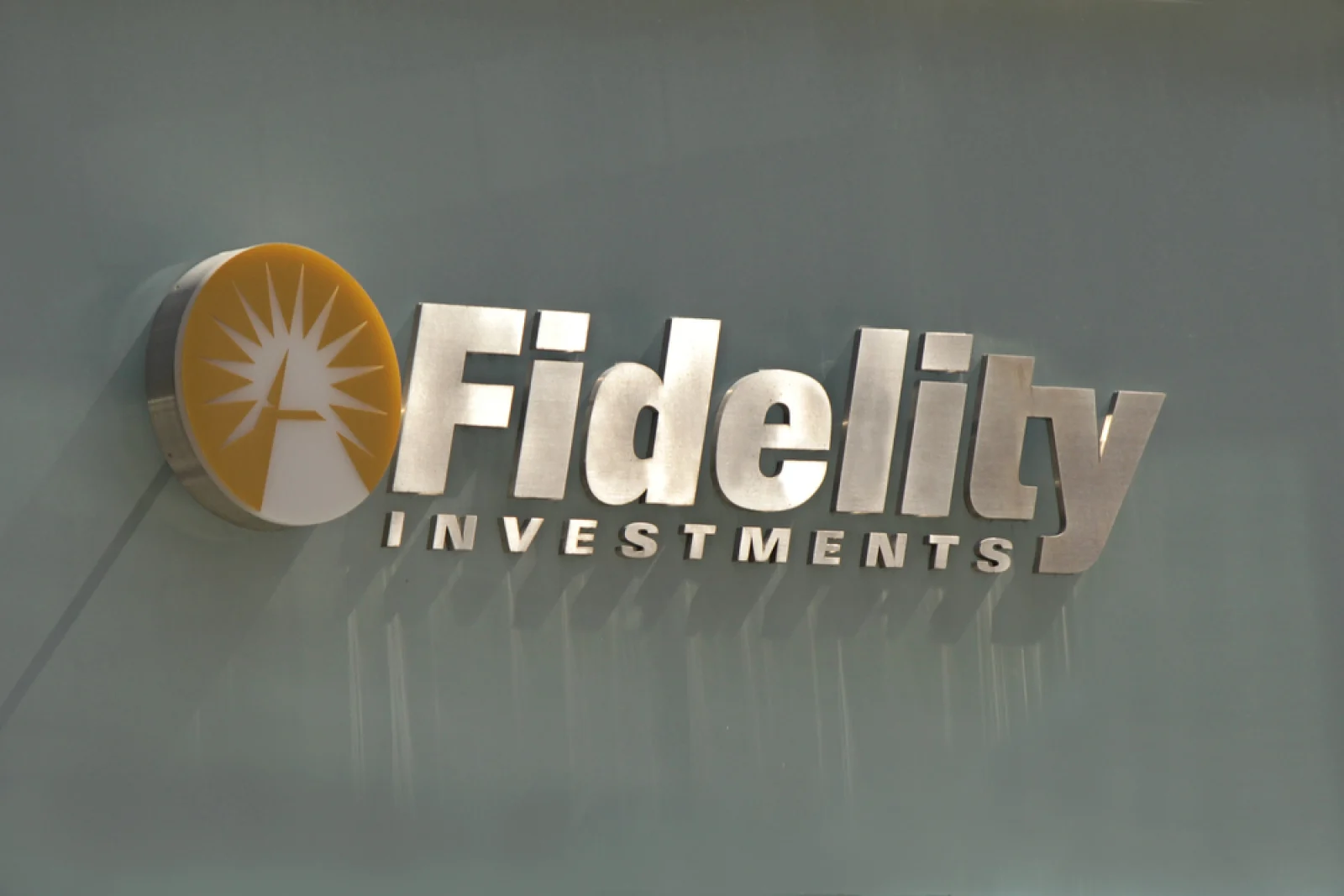 Fidelity Names Bitcoin as Key Diversifier Beyond Stocks and Bonds