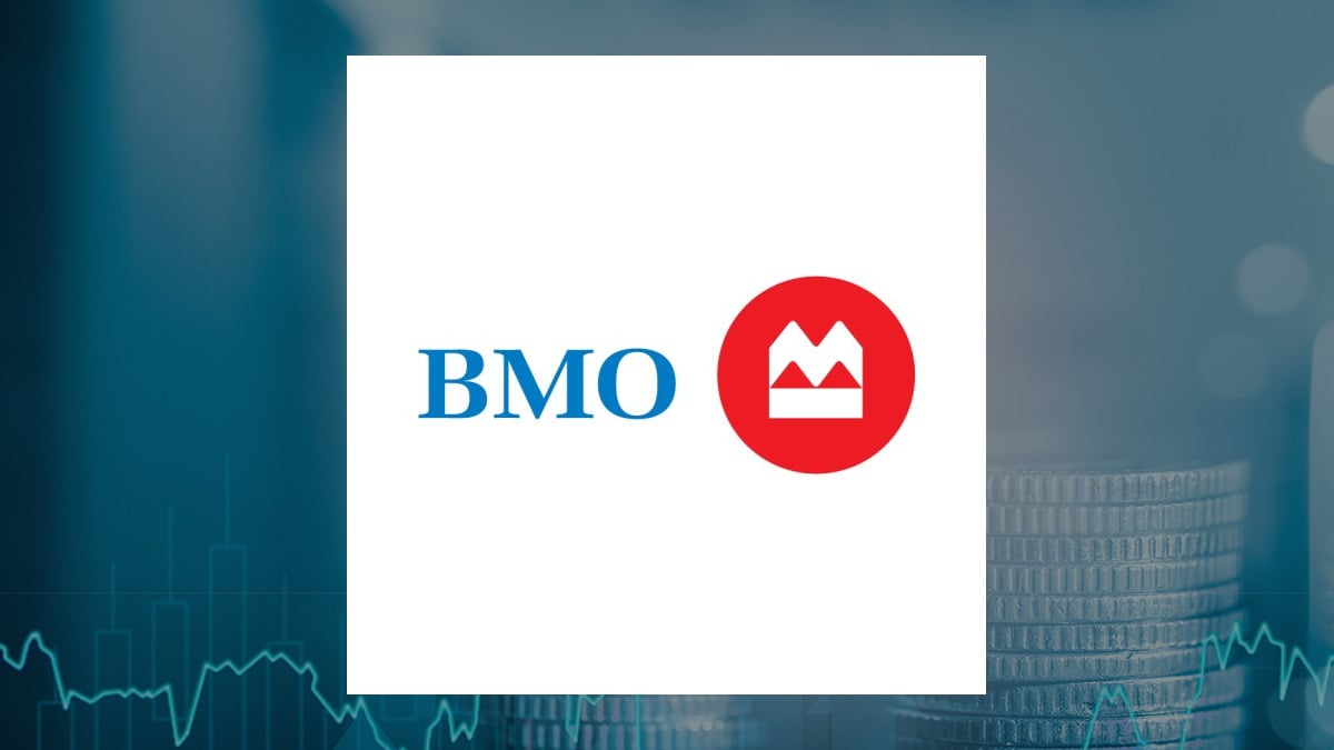 First Trust Advisors LP Sells 70,423 Shares of Bank Of Montreal $BMO