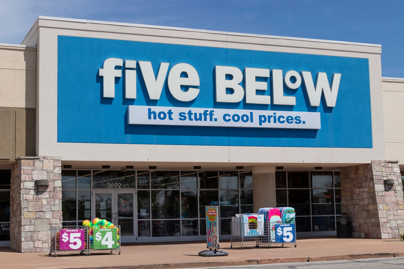 Five Below: A Top Performing Retailer Trading At Highs, Shares Fairly Valued