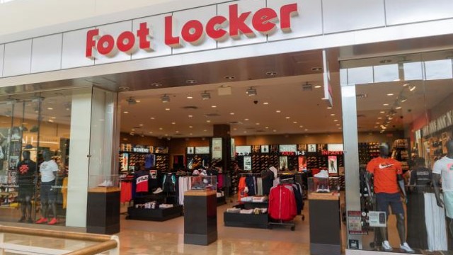 Foot Locker (FL) Q1 Earnings Top Estimates, Revenues Dip Y/Y