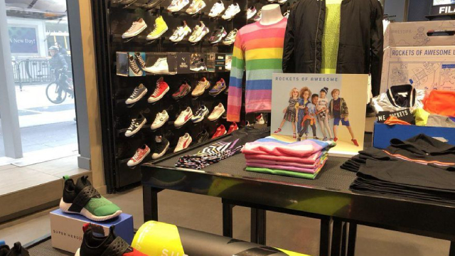 Foot Locker Stock Pops as Earnings Are Strong