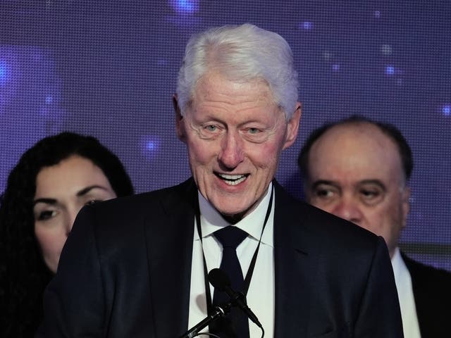 Former President Bill Clinton Seen Dining In Greenwich