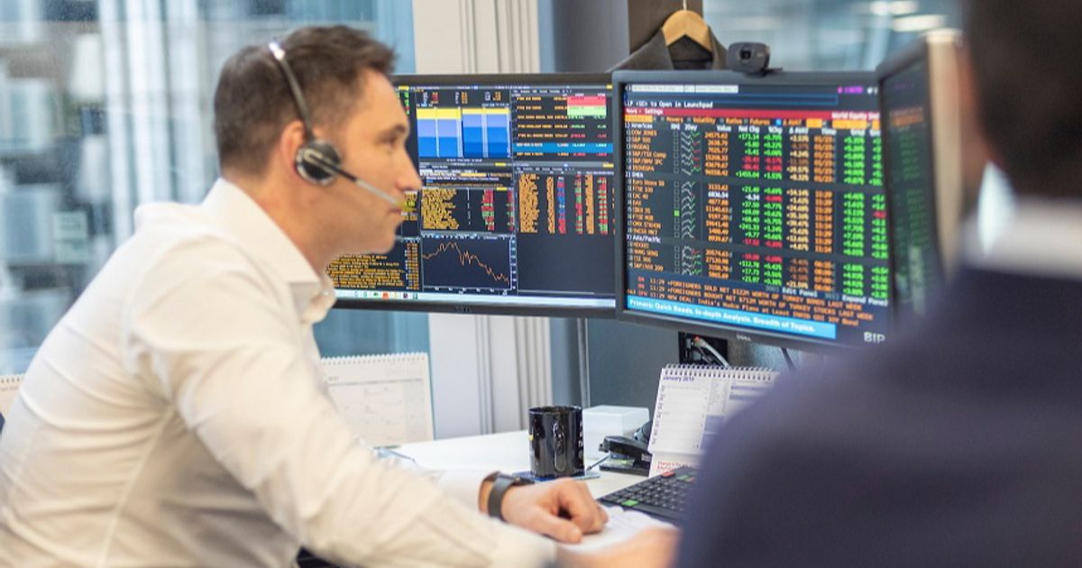 FTSE 100 Live: London stocks gain, mixed session on Wall Street