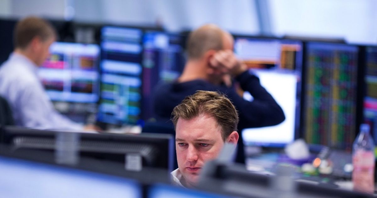 FTSE 100 Live: Stocks heading lower despite oil falling on Israel deal