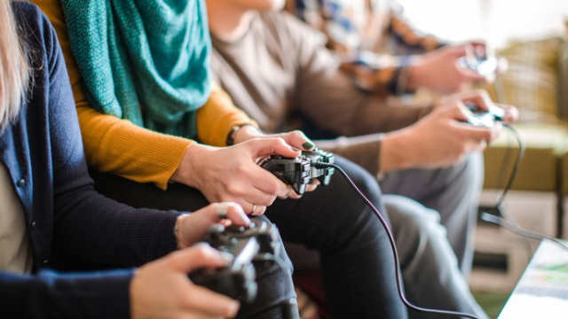 GameStop Analyst Lowers Price Target After 'Rambling Presentation By Roaring Kitty': Does Video Game Company Have 'Enough Runway To Appease Its Cult-Like Shareholders'?