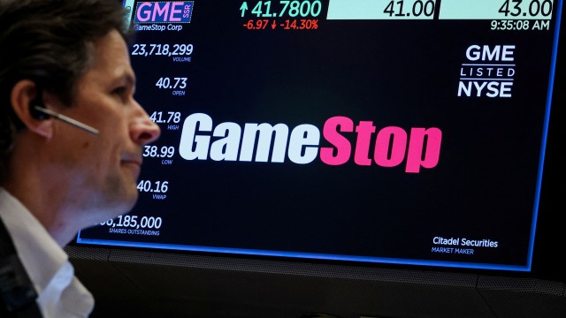 GameStop shares rise 21% in premarket trade after $933 million stock sale