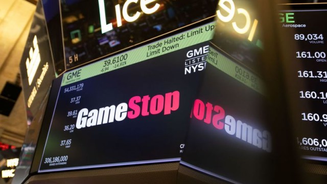 GameStop Stock Plunges as Roaring Kitty Livestream Kicks Off
