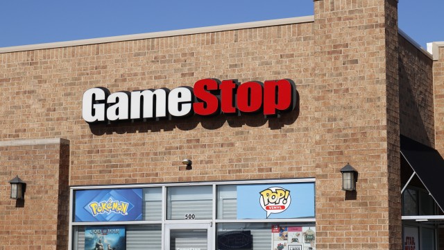 GameStop stock tanks as retailer reveals plans of a stock sale