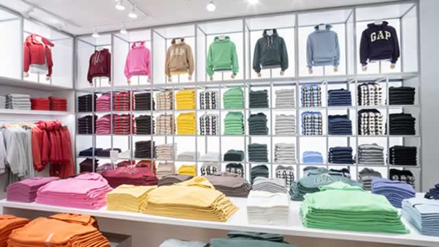 Gap's Shares Gain 15% on Q2 Earnings Beat & Revised View