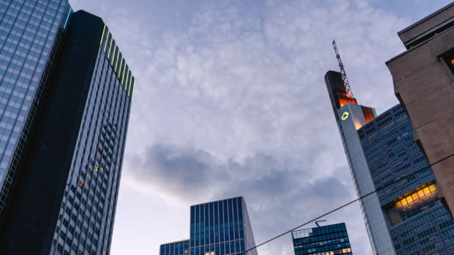 German finance ministry to continue selling off Commerzbank shares, Bloomberg News reports
