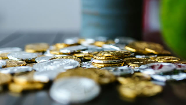 Gold and silver futures look to end at 1-month highs after monthly U.S. jobs data