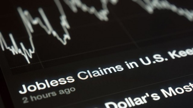 Gold market continues to see technical selling pressure as U.S. weekly jobless claims fall to 222K