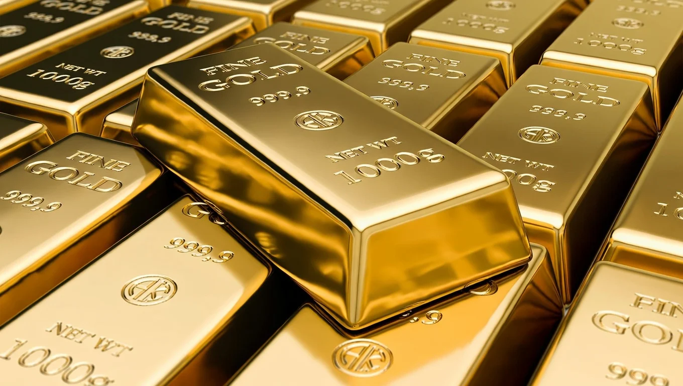 Gold Price Crashes After Rally—Will Bitcoin Follow Next?