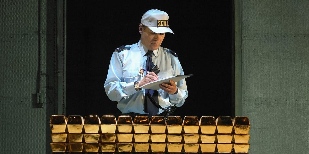 Gold prices are at yet another record high. That means rate cuts are coming soon.
