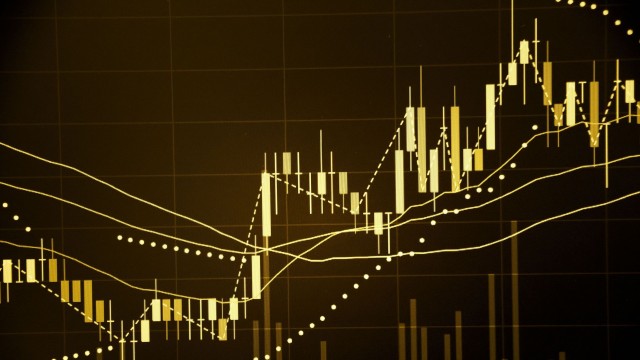 Gold prices more likely to fall below $2,300 than rally to ATH right now – FxPro's Kuptsikevich