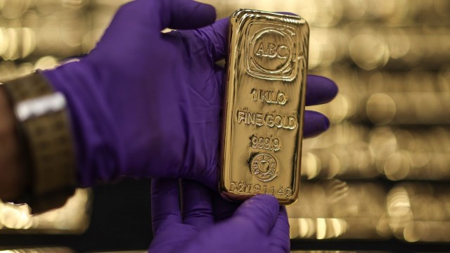 Gold Roundup For May 17: Price Nears All-Time High Amid Hopes of Fed Rate Cuts