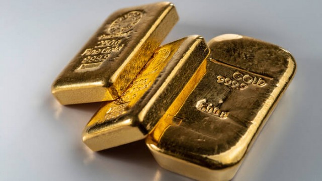 Gold, Silver, Platinum Forecasts – Gold Tests $2300 As Dollar Rebounds