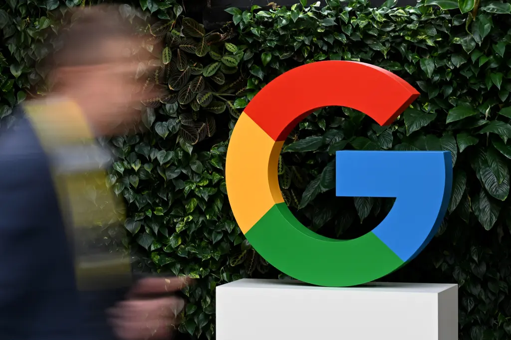 Google willing to share digital ad data with publishers to address monopoly, executive testifies