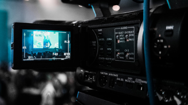 Foto von Gray Media (GTN) Reports Q1 Loss, Tops Revenue Estimates