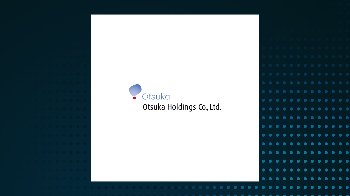 Head-To-Head Review: Weyco Group (NASDAQ:WEYS) & Puma (OTCMKTS:PMMAF)