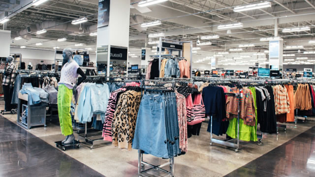 Here Is Why Bargain Hunters Would Love Fast-paced Mover Nordstrom (JWN)