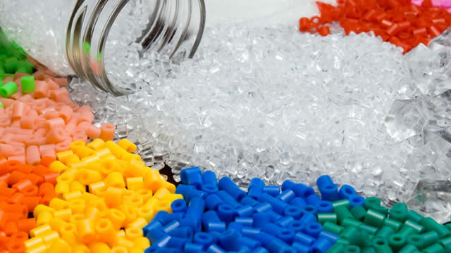 CSL Stock News Image - zacks.com