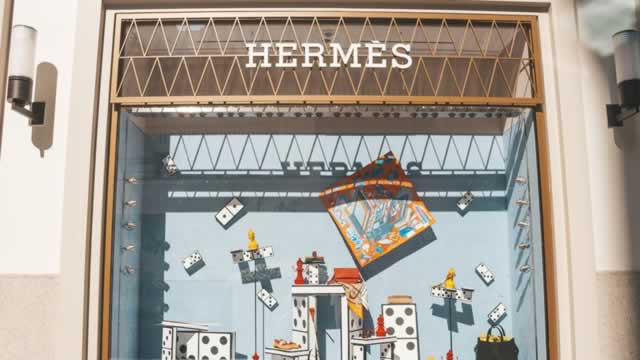 Foto von Hermès will give staffers a $4,700 bonus as sales and revenue jump