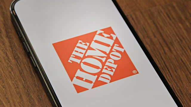Home Depot beats Wall Street's expectations, even as sales decline