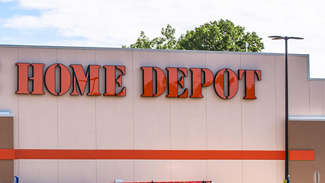 Home Depot Tops Sales Forecast Despite Headwinds