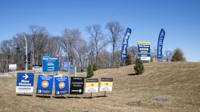 Homebuilders, Housing Stocks Soar on Soft CPI