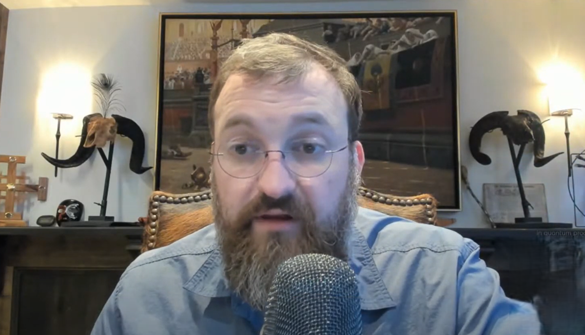 Artikelafbeelding voor Hoskinson zegt dat Cardano's Bitcoin DeFi-visie niet langer alleen maar theorie is