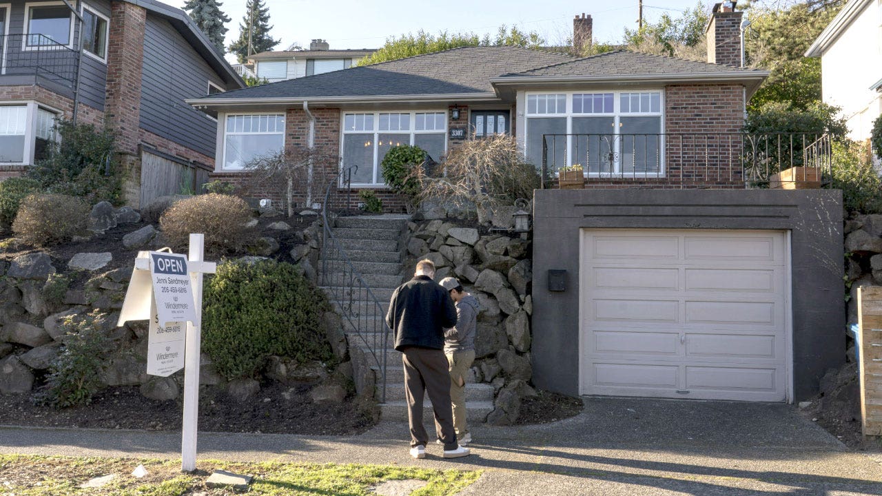 Housing affordability to improve as home price growth cools, Realtor.com forecasts