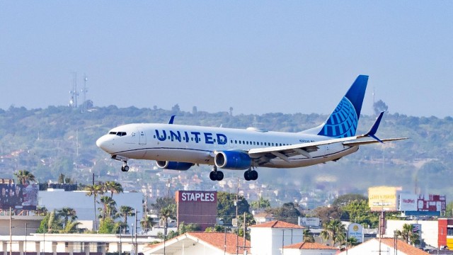 How Does The Current Performance Of United Airlines Stock Compare With The 2008 Recession?