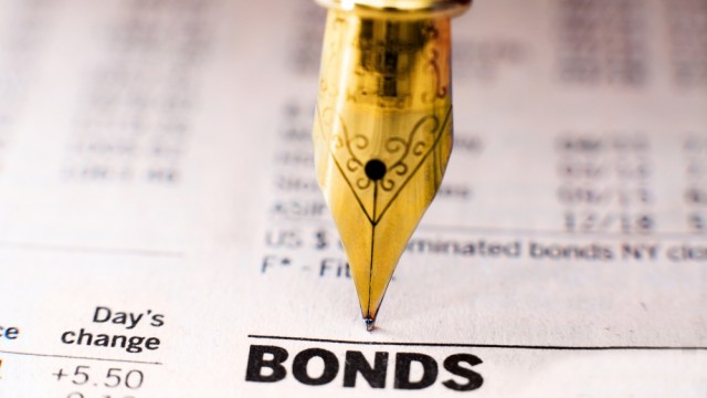 https://images.financialmodelingprep.com/news/how-retail-bonds-are-shaping-fallen-angels-landscape-20240529.jpg