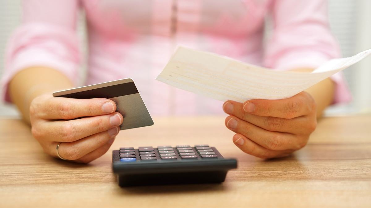 How to Decide if a Credit Card's Annual Fee Is Worth It